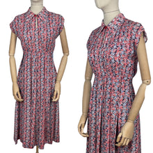 Load image into Gallery viewer, Original 1940's Red, White and Blue Floral Linen Dress with Neat Collar - Bust 34 35 *