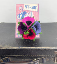 Load image into Gallery viewer, 1940's Felt Flower Anemone Corsage - Pretty Wartime Posy Brooch - Red, Pink, Mauve and Purple
