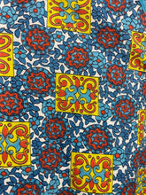 Load image into Gallery viewer, 1940s Floral Cotton Wraparound Pinny - Bust 33 34 35 36