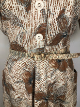 Load image into Gallery viewer, 1950s Volup Brown Cotton Floral Summer Dress - B40