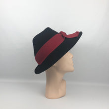 Load image into Gallery viewer, 1940s Inky Black Felt Hat with Red Trim