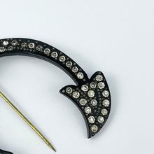 Load image into Gallery viewer, Art Deco Arrow Shaped Black Hat Flash Set With Clear Paste - Great Vintage Piece