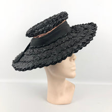 Load image into Gallery viewer, 1930s Black Lacquered Raffia Wide Brimmed Sun Hat
