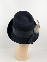 Load image into Gallery viewer, Original Vintage Jacoll Black Felt Hat with Feather Trim