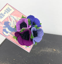 Load image into Gallery viewer, 1940's Felt Flower Anemone Corsage - Pretty Wartime Posy Brooch - Lilac, Pink, Mauve and Purple