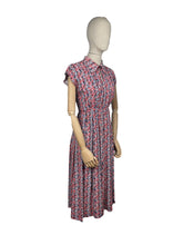 Load image into Gallery viewer, Original 1940's Red, White and Blue Floral Linen Dress with Neat Collar - Bust 34 35 *
