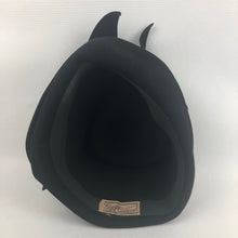 Load image into Gallery viewer, 1940s Black Felt "Chimney Pot" Hat