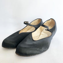 Load image into Gallery viewer, Original 1940s CC41 Black Satin Shoes - Size 7