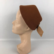 Load image into Gallery viewer, 1950s Chestnut Felt Hat with Neat Back Bow - Great Autumnal Colour