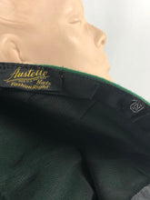 Load image into Gallery viewer, Original 1940s Kelly Green Felt Hat - Exceptionally Beautiful Piece