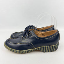 Load image into Gallery viewer, 1940's 1950's Blue Leather Lace Up Shoes with Crepe Soles - Tarnished Lace Loops - UK 5