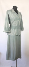 Load image into Gallery viewer, 1940s Volup Linda Leigh Sage Green and White Crepe Dress Suit - B42