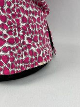 Load image into Gallery viewer, 1940's Reproduction Novelty Print Cotton Blouse with Valentine Heart Print - Bust 34" 35" 36"