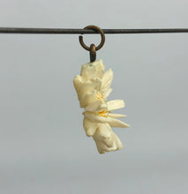 Load image into Gallery viewer, Vintage 1930s 1940s Carved Daisy Pendant