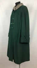 Load image into Gallery viewer, 1940s Green Wool Coat with Real Fur Collar Trim - Bust 38 48