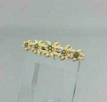 Load image into Gallery viewer, Vintage 1930s 1940s Carved Edelweiss Brooch with Five Carved Flowers