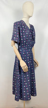 Load image into Gallery viewer, Volup Original 1940s Pure Silk Stripe Day Dress - Bust 42 44