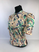 Load image into Gallery viewer, 1940s Reproduction Feed Sack Blouse in Palm Tree Print - Bust 34 36
