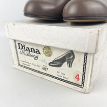 Load image into Gallery viewer, Original 1940's Deadstock in Box Taupe Suede and Leather Shoes by Diana - UK 4