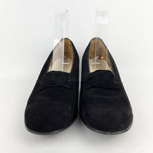 Load image into Gallery viewer, Original 1940's Wide Fitting Black Suede Court Shoes by Portland - UK 3 3.5