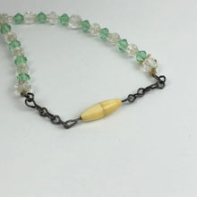 Load image into Gallery viewer, Original 1940s 1950s Green and Clear Faceted Glass Graduated Bead Necklace