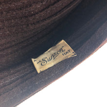 Load image into Gallery viewer, 1940s Chocolate Brown Felt Seamed Beret Hat