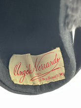Load image into Gallery viewer, 1940s Black Felt Hat Trimmed with Genuine Fur