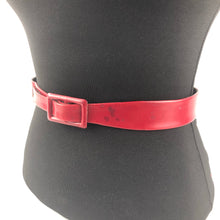 Load image into Gallery viewer, Original 1940s Ox Blood Leather Belt - Waist 25 26 27
