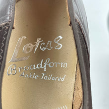 Load image into Gallery viewer, Original 1940's Deadstock Dark Brown Suede and Leather Shoes by Lotus Broadform - UK 6