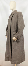 Load image into Gallery viewer, Original 1930s 1940s Brown and Cream Houndstooth Check Three Way Coat - Bust 38 40 42