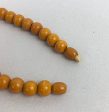 Load image into Gallery viewer, 1940s Egg Yolk Yellow Bakelite Necklace