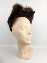 Load image into Gallery viewer, Original 1940’s Dark Brown Felt Hat with Neat Bow and Mink Fur Trim
