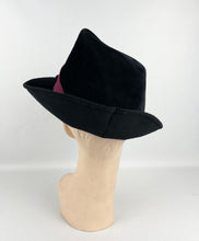 Load image into Gallery viewer, Original 1930's Black Fur Felt Fedora with Burgundy Coloured Suede Trim *