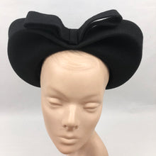 Load image into Gallery viewer, 1940s Black Felt Heart Shaped Hat with Bow Trim