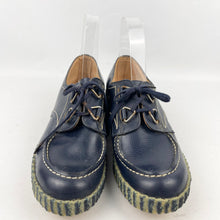 Load image into Gallery viewer, 1940's 1950's Blue Leather Lace Up Shoes with Crepe Soles - Tarnished Lace Loops - UK 5