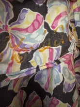 Load image into Gallery viewer, Original 1940&#39;s Novelty Print Dressing Gown - Black with Vibrant Bow Print - Bust 34 36 38
