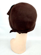 Load image into Gallery viewer, Original 1930's Dark Brown Felt Hat with Oversized Front Bow Trim
