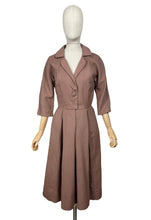 Load image into Gallery viewer, Original 1950’s Stylish Warm Brown Slub Linen Day Dress - Bust 36 *
