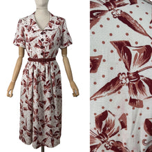 Load image into Gallery viewer, Original 1940&#39;s Fabulous Bow and Umbrella Novelty Print Linen Belted Day Dress - Bust 36
