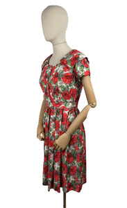 Original 1950's Petite Fit Bright Floral Floppy Cotton Day Dress - Bust 34 35 36 *