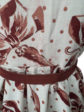 Load image into Gallery viewer, Original 1940&#39;s Fabulous Bow and Umbrella Novelty Print Linen Belted Day Dress - Bust 36
