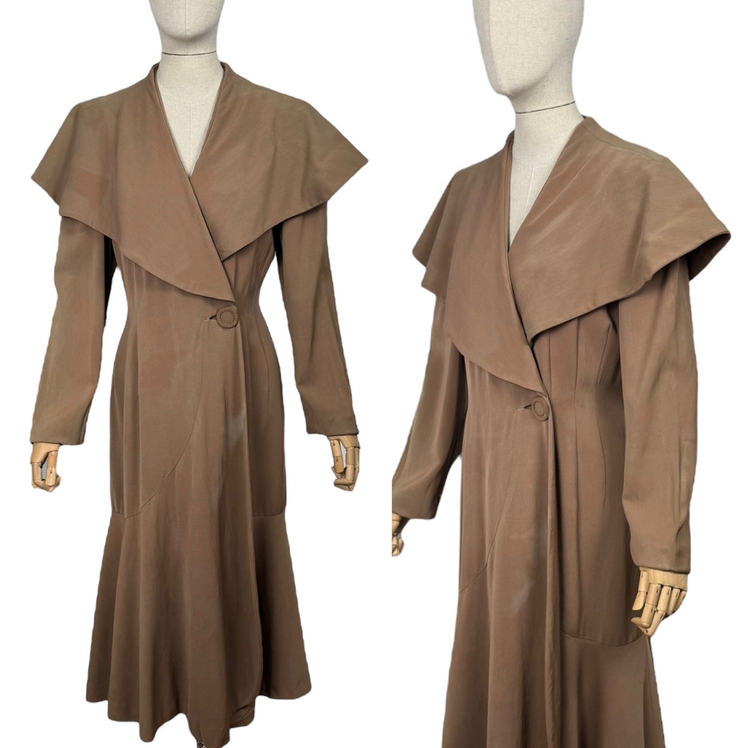 Wounded But Wearable Original American 1930’s Brown Pure Wool Coat with Huge Collar by W.M. Devitz - Bust 34 36 *