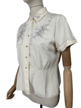 Load image into Gallery viewer, Original 1940&#39;s 1950&#39;s Cream and Grey Pure Silk Hand Embroidered Blouse - Bust 36 *
