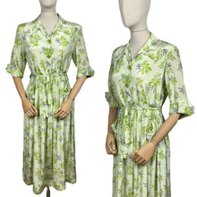 Load image into Gallery viewer, Original 1940&#39;s CC41 Green Silk Crepe Belted Day Dress with Pockets by Rei-ta - Bust 36
