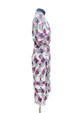 Load image into Gallery viewer, Original 1940’s CC41 Novelty Print Belted Day Dress - Bust 34 36
