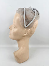 Load image into Gallery viewer, Original 1950&#39;s Pale Grey Nylon and Velvet Half Hat with Bow
