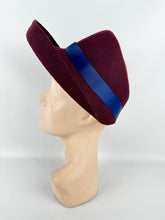 Load image into Gallery viewer, Original 1940&#39;s Burgundy Felt Bonnet Hat with Blue Grosgrain Trim *
