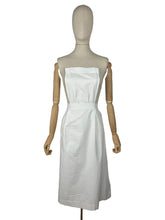 Load image into Gallery viewer, Vintage White Cotton Nurses Uniform Apron - No.2
