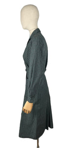 RESERVED FOR KATRINA - DO NOT BUY Original 1940’s Green and Grey Plaid Cotton Long Sleeved Belted Chore Dress with Pockets - Bust 38