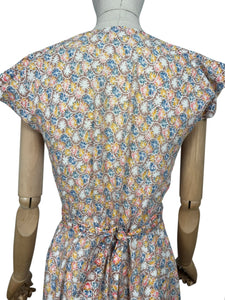 Original 1940’s Fine Cotton Floral Day Dress in Brown, Pink, Blue and White - Bust 36 *